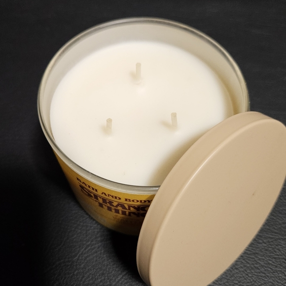 Limited Edition Stranger Things Eleven's Waffle - Picture 2 of 4